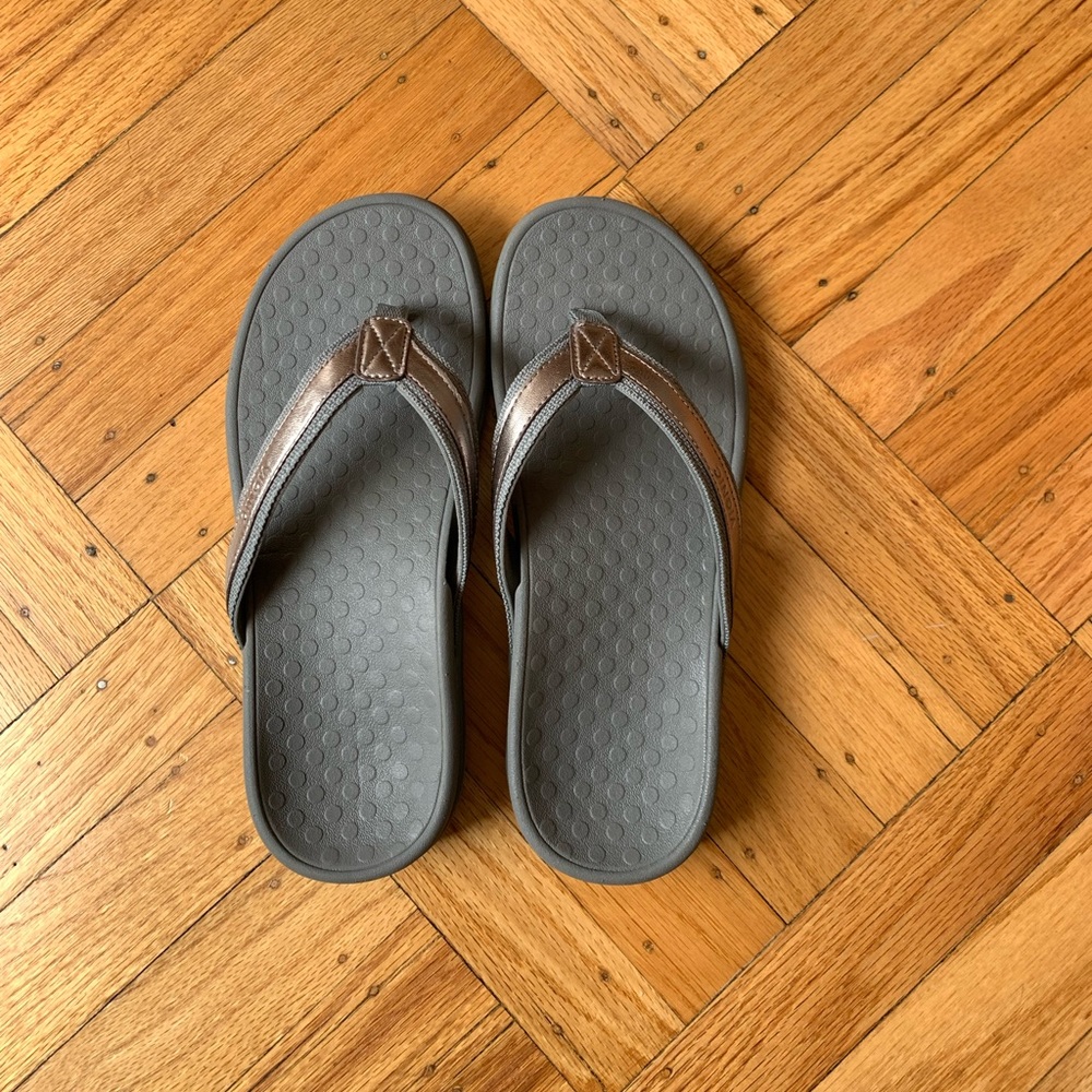 Grey Vionic flip flops